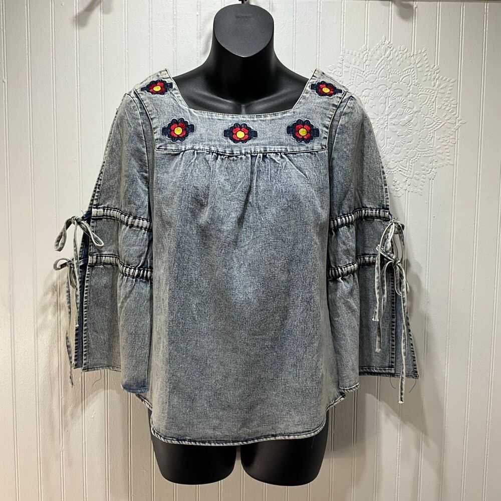 AVAILABLE By Angela Fashion Boho EmbroideredDenim Shirt Small